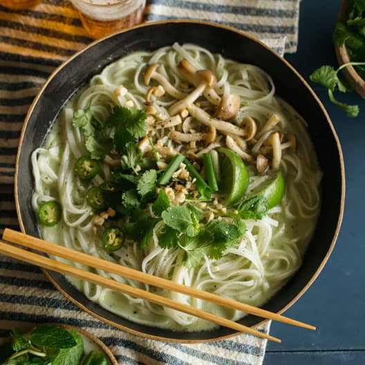 Green Curry Noodle Soup spoon fork bacon Bloglovin’