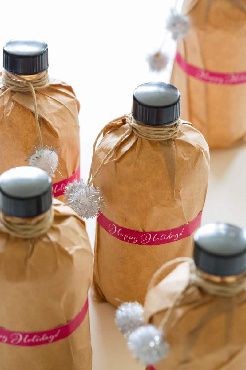 Download and print labels to make your own extract gifts.