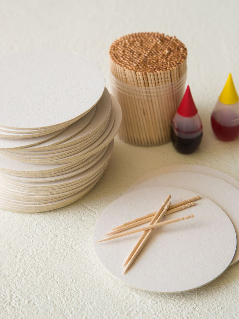 Materials needed for DIY dip dye place cards.