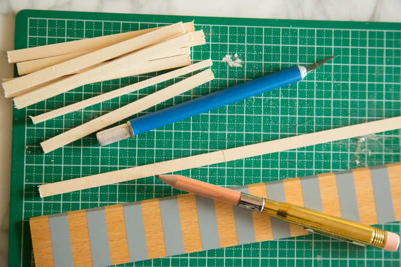 small balsa wood strips to make the place card DIY