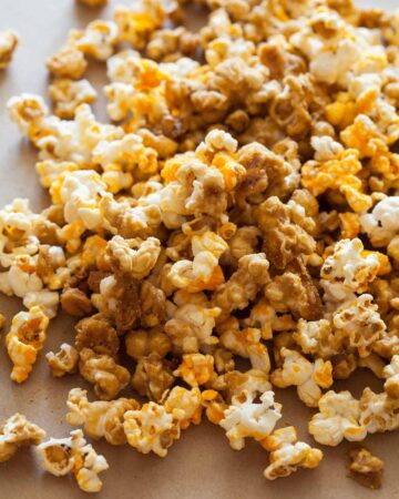 A recipe for Cheddar and Caramel Popcorn Mix.