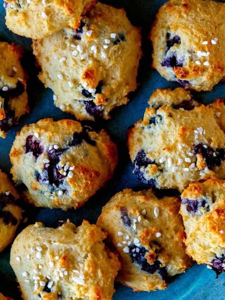 A close up of blueberry yogurt cookies.