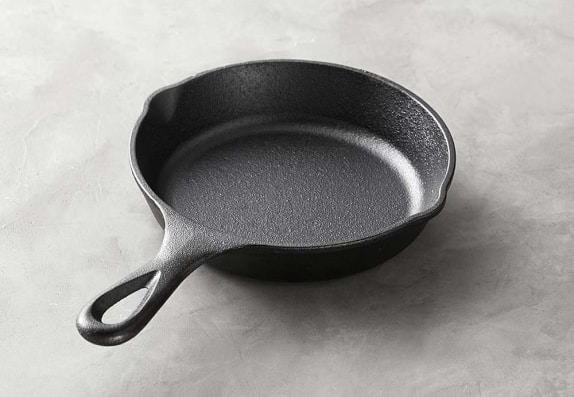 An image of a lodge cast iron skillet that is the perfect size for this recipe. 