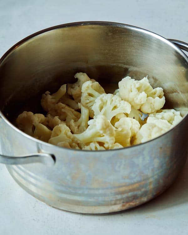 A pot pull of cooked cauliflower. 
