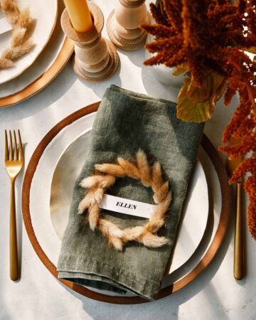 Mini Wreath Place cards DIY on a plate for a special occasion.