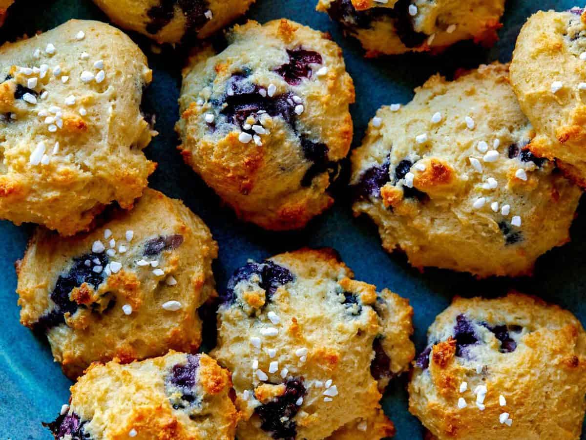 A close up of blueberry yogurt cookies.