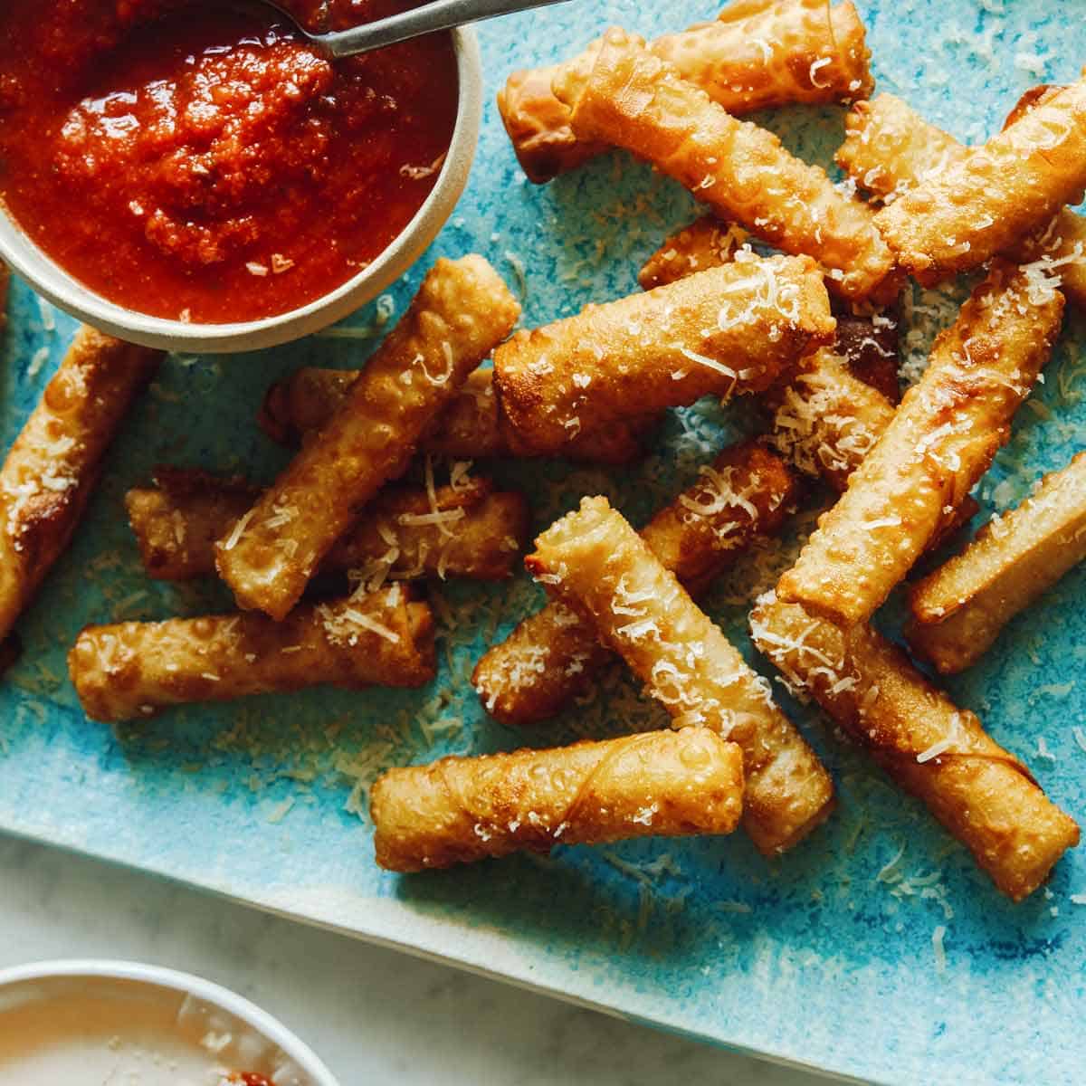 Best New Year's Eve Appetizers: Wonton Mozzarella Sticks-image