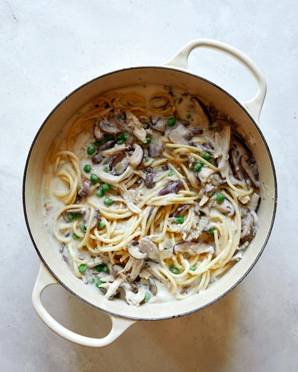 Chicken tetrazzini in a stock pot.