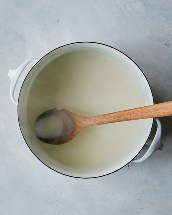 Cheese sauce for creamy baking cauliflower.