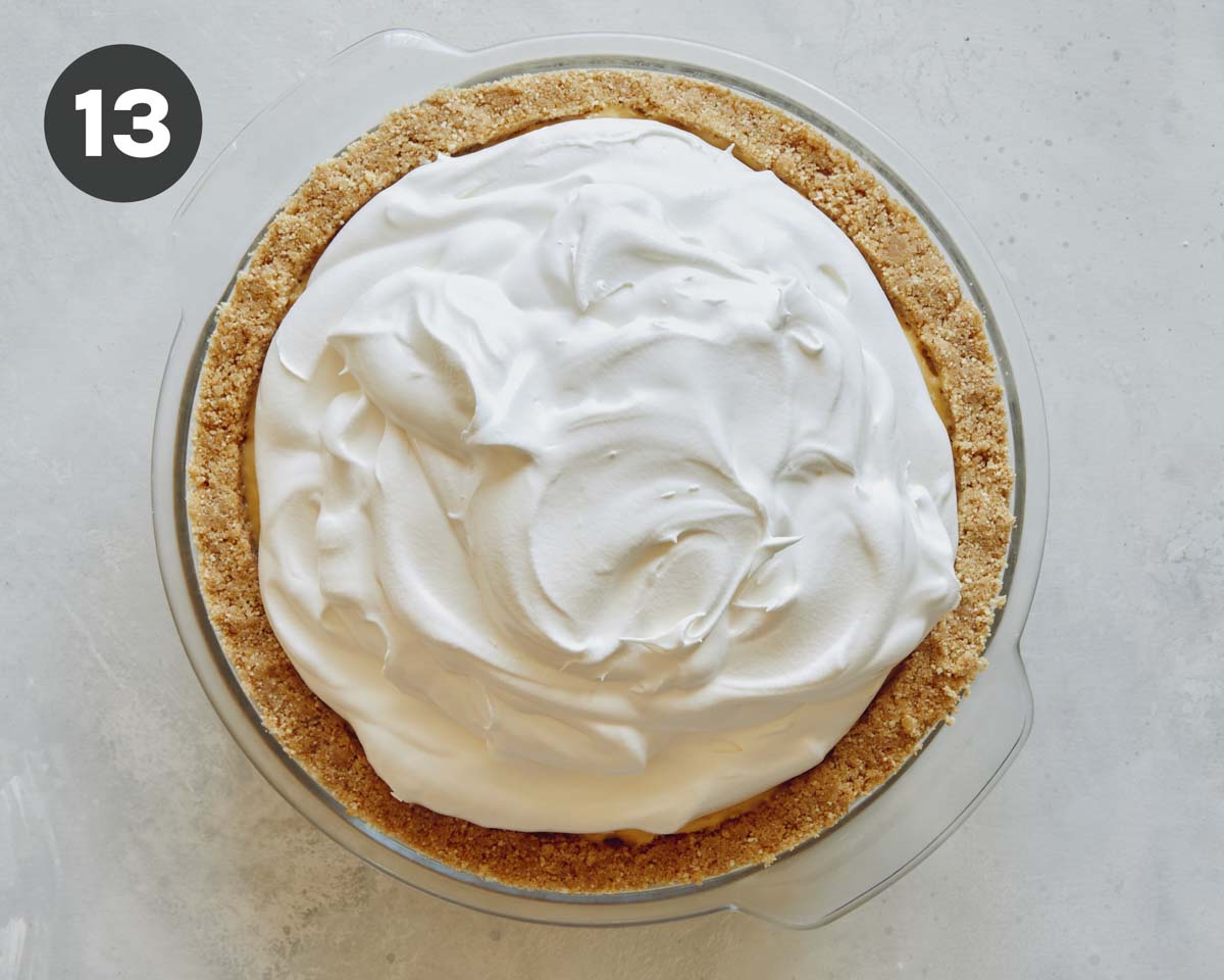 A banana cream pie in a pie dish.