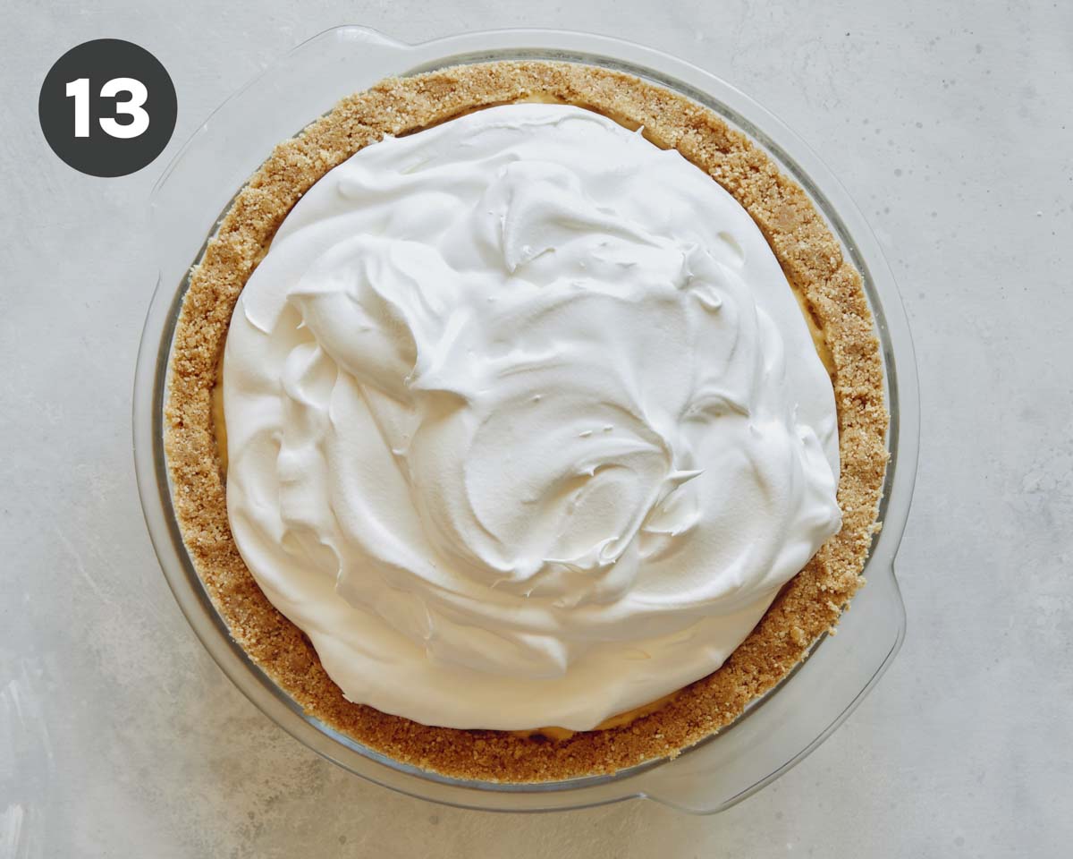 A banana cream pie in a pie dish. 