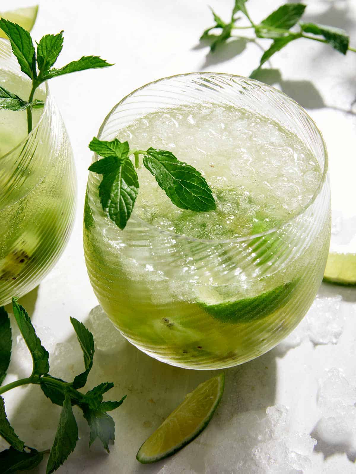 Kiwi Caipiroska drink recipe. 