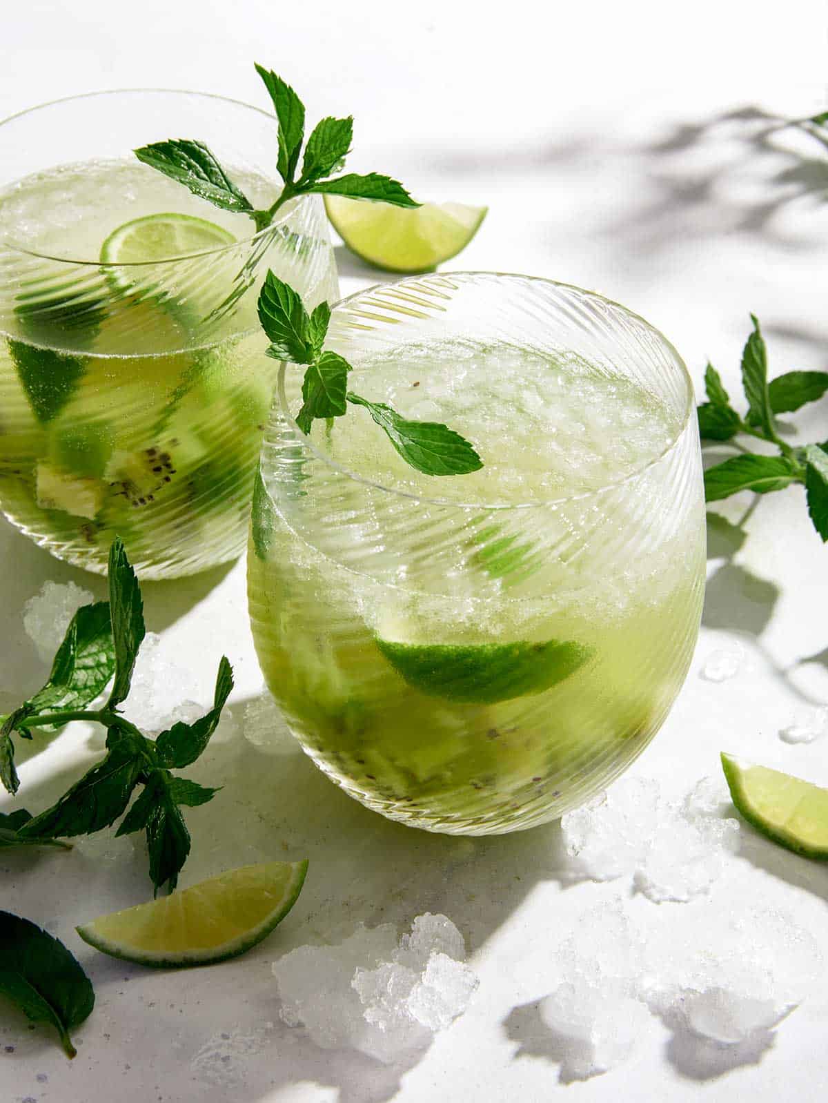 Kiwi caipiroskas cocktail recipes. 