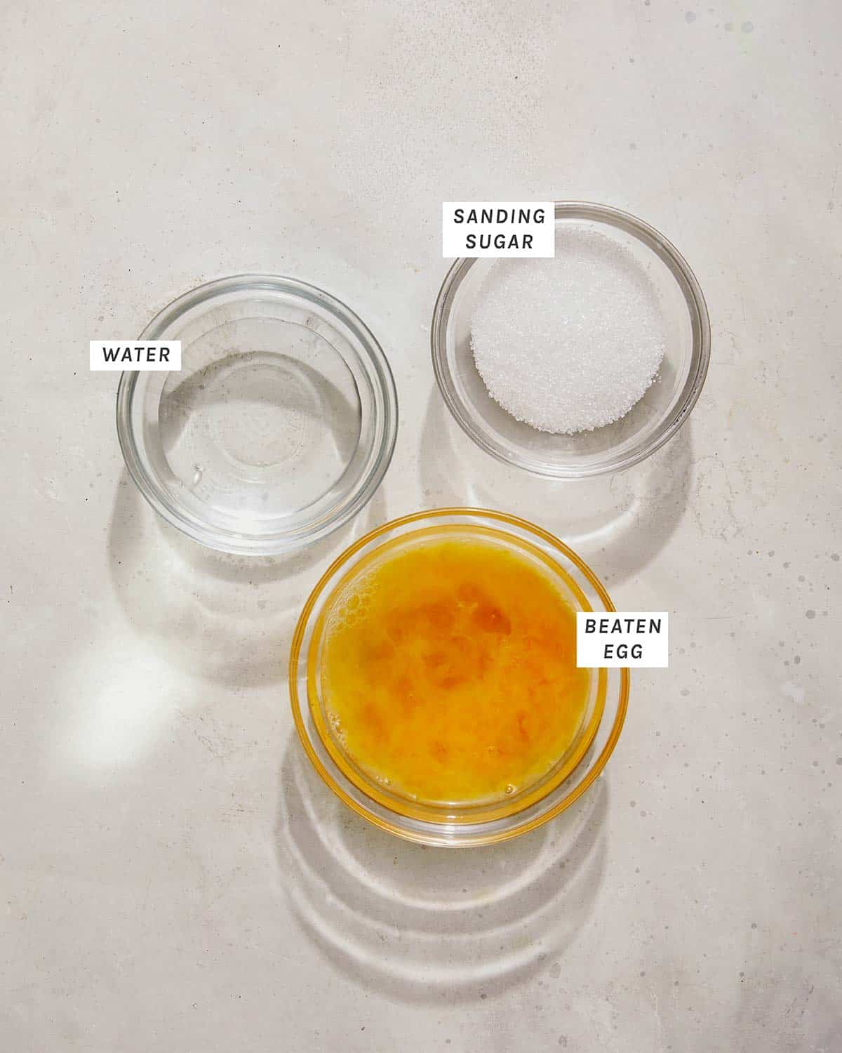 Apple pie assembly ingredients.
