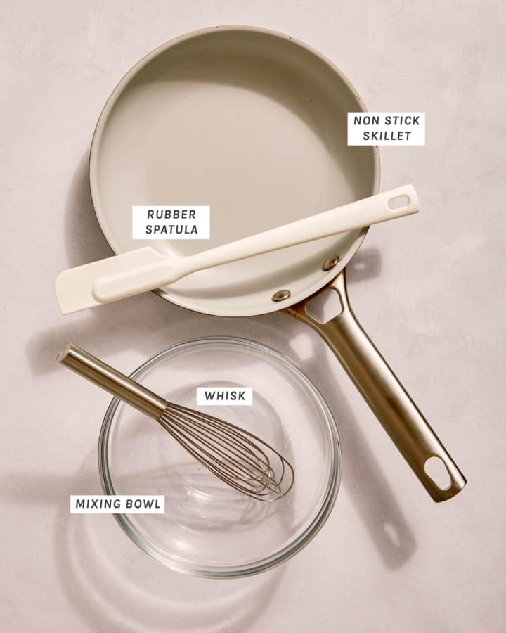 How to Make Scrambled Eggs Spoon Fork Bacon