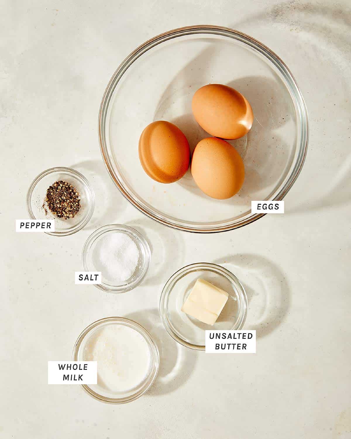 Ingredients to make scrambled eggs.