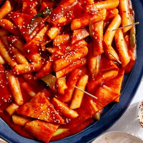 Tteokbokki recipe on a platter.