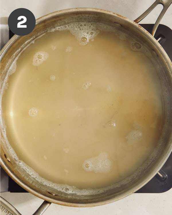 Broth for Korean spicy rice cakes.