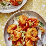 Bang bang shrimp in two bowls.