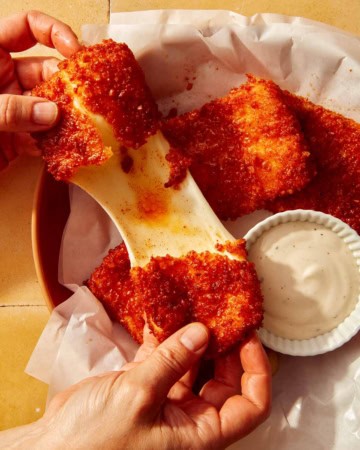 Chilis Mozzarella Sticks copy cat recipe with ranch on the side.